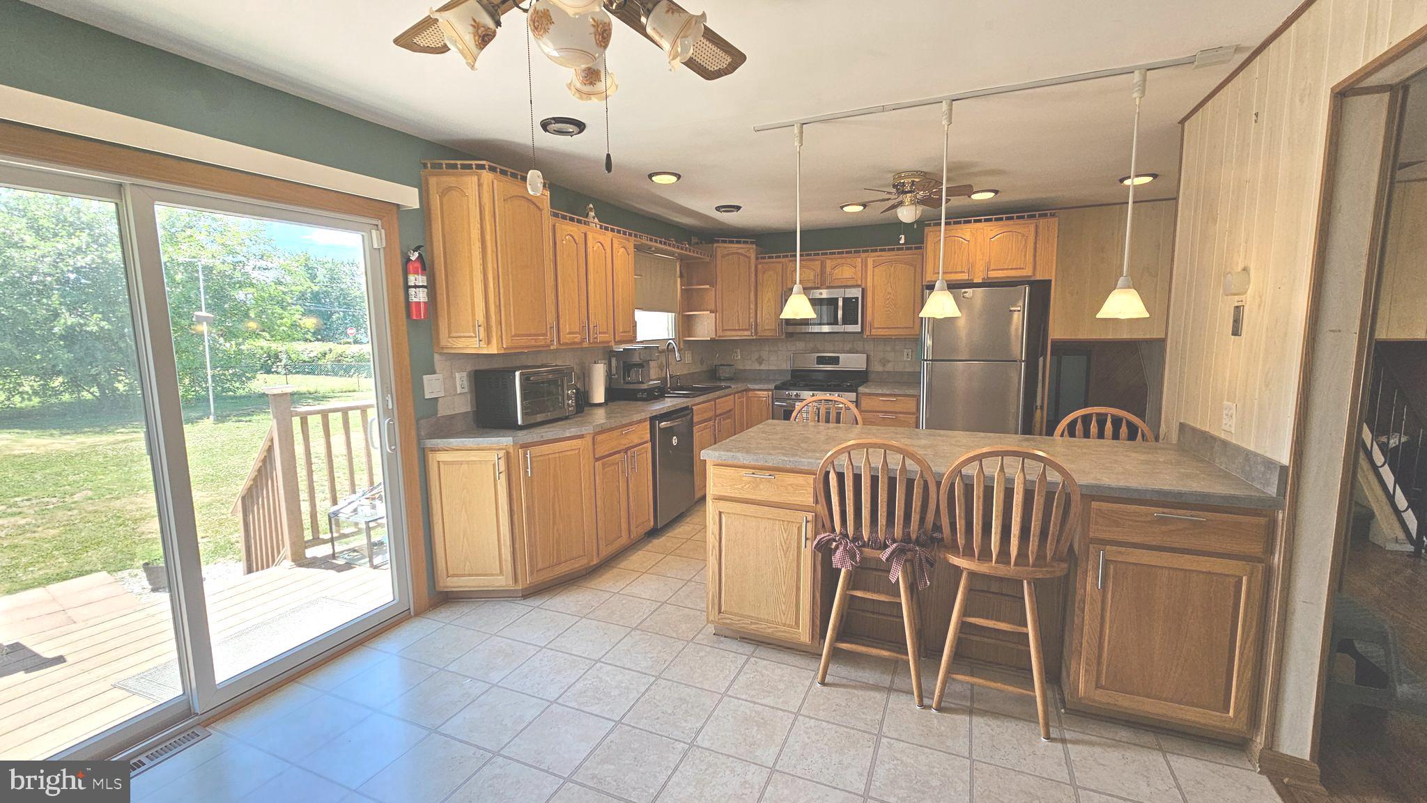 125 Colonial Road Edgewater Park, NJ 08010 - Photo 20 of 43 Kitchen