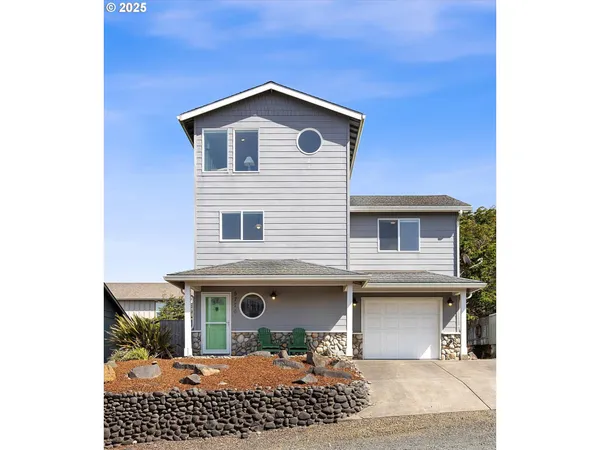 $900,000 | 5776 Northwest Keel Avenue, Lincoln City, OR 97367