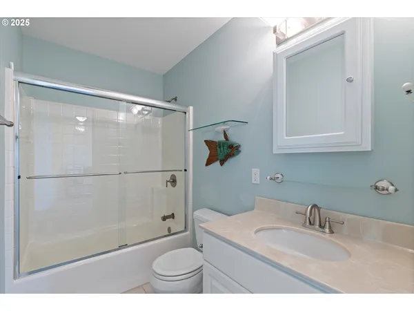 $900,000 | 5776 Northwest Keel Avenue, Lincoln City, OR 97367