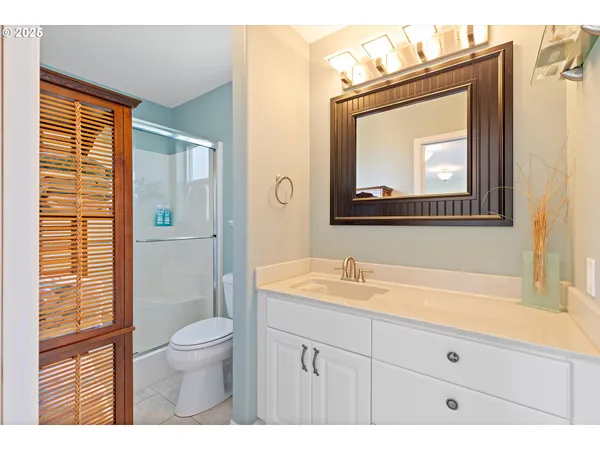 $900,000 | 5776 Northwest Keel Avenue, Lincoln City, OR 97367