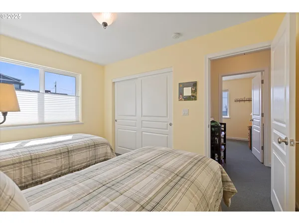 $900,000 | 5776 Northwest Keel Avenue, Lincoln City, OR 97367