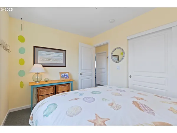 $900,000 | 5776 Northwest Keel Avenue, Lincoln City, OR 97367