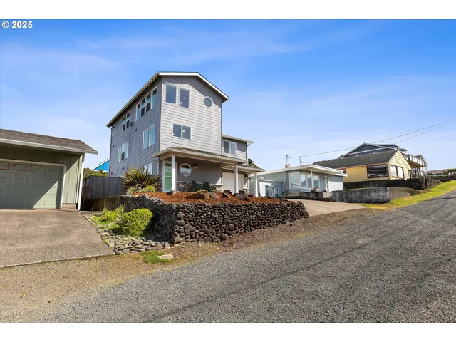 $925,000 | 5776 Northwest Keel Avenue, Lincoln City, OR 97367
