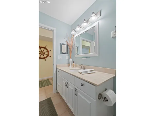 $900,000 | 5776 Northwest Keel Avenue, Lincoln City, OR 97367