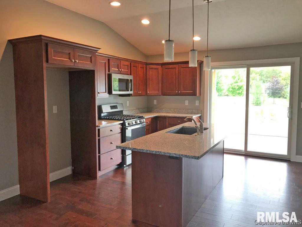 1602 Winston Drive Springfield, IL 62711 - Photo 2 of 19 Gallery Image 2