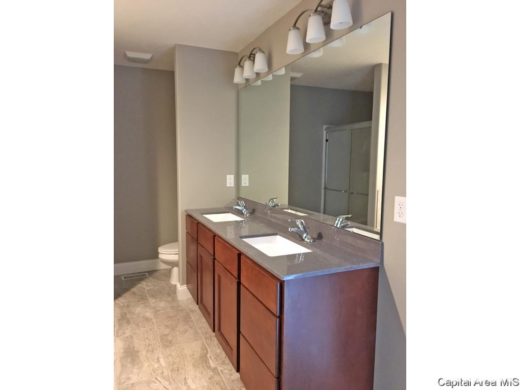 1602 Winston Drive Springfield, IL 62711 - Photo 6 of 19 Gallery Image 6