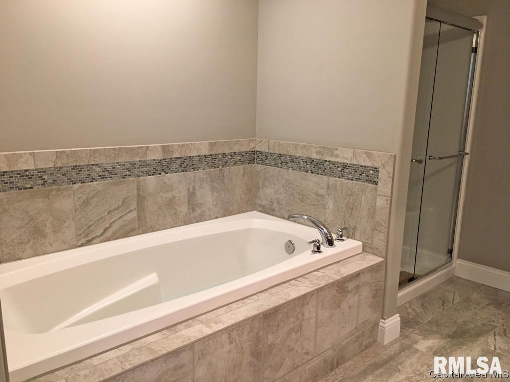 1602 Winston Drive Springfield, IL 62711 - Photo 7 of 19 Gallery Image 7