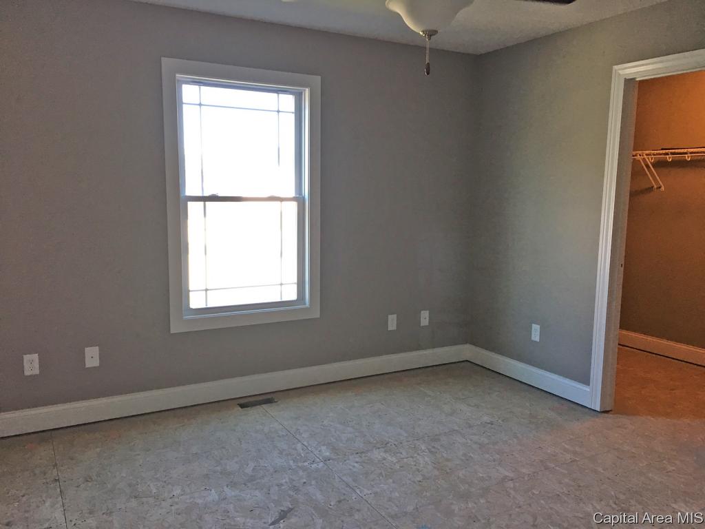 1602 Winston Drive Springfield, IL 62711 - Photo 8 of 19 Gallery Image 8