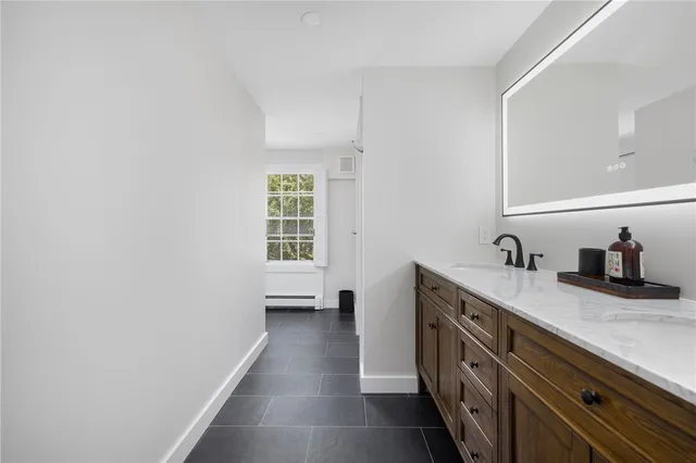 $4,000 | 24 Barney Street, Newport, RI 02840