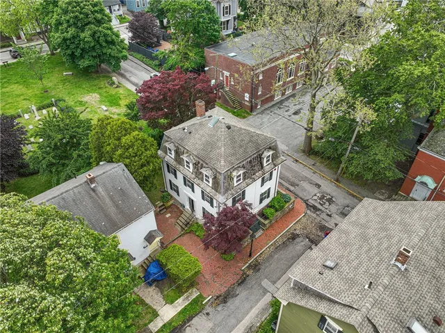 $4,000 | 24 Barney Street, Newport, RI 02840