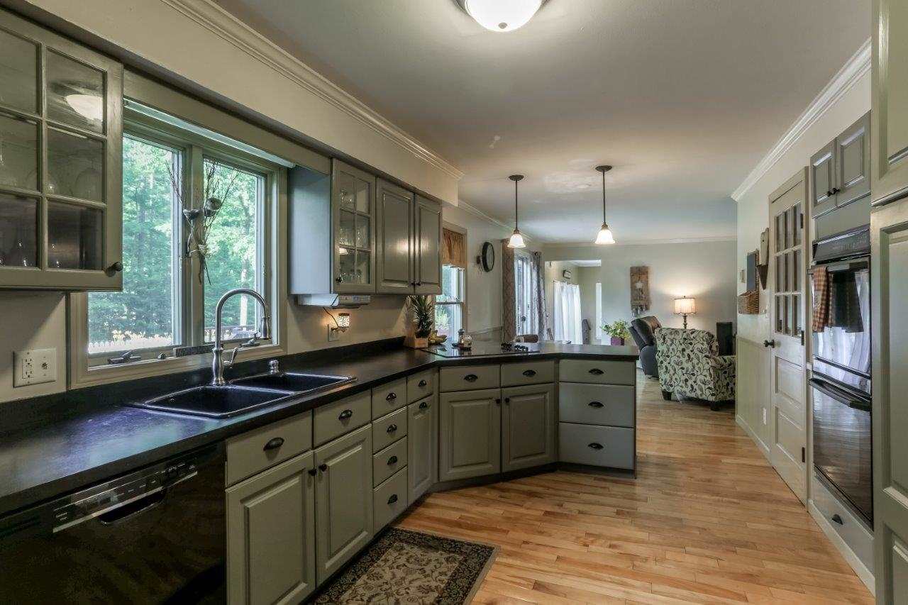 4 Loring Drive Rochester, NH 03839 - Photo 7 of 40