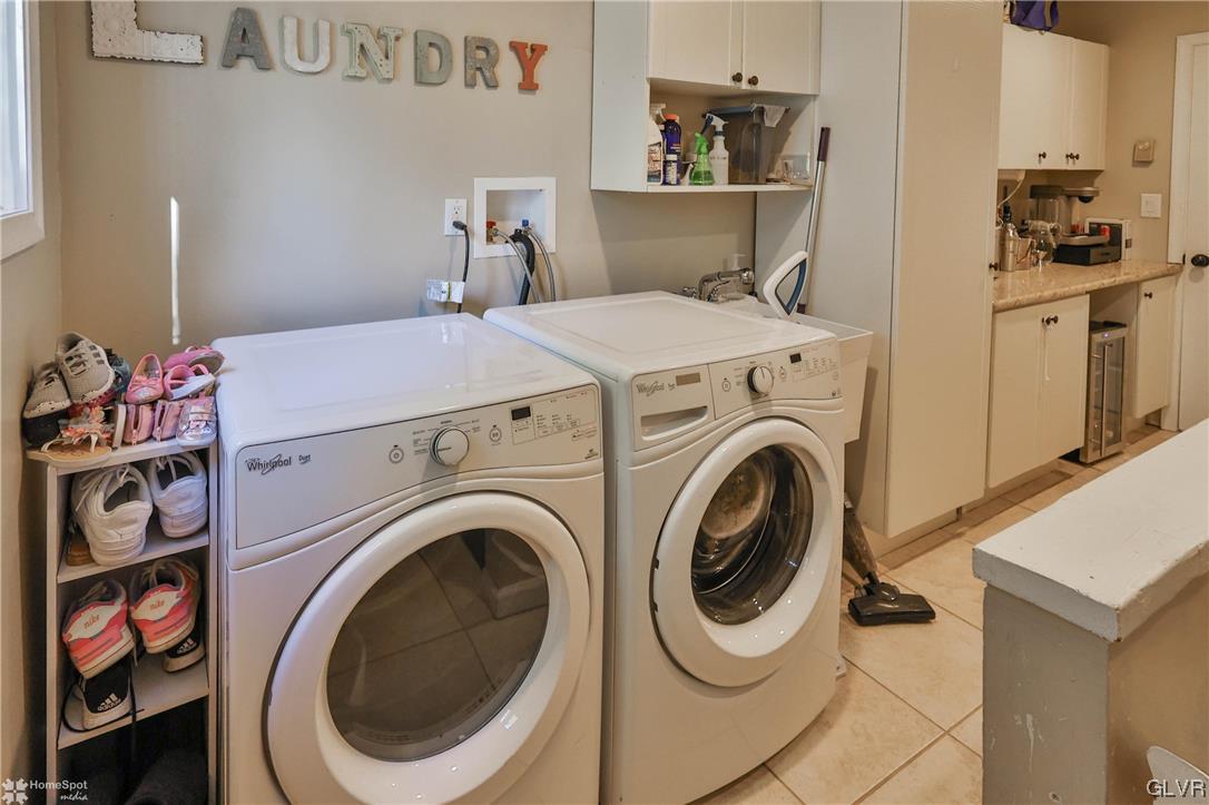4175 Sherry Hill Road Hellertown, PA 18055 - Photo 41 of 50 a utility room with dryer and washer