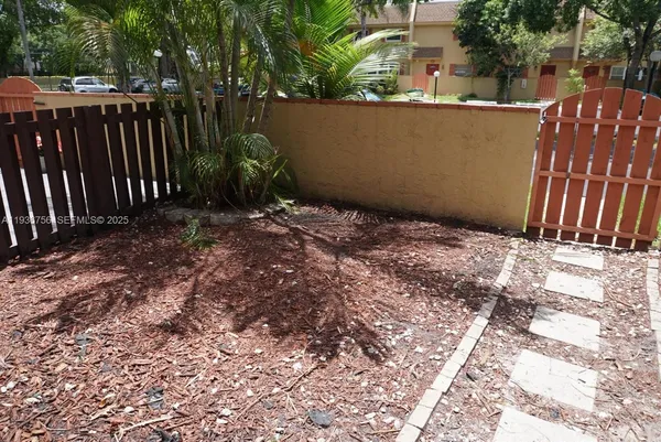 a view of a small yard