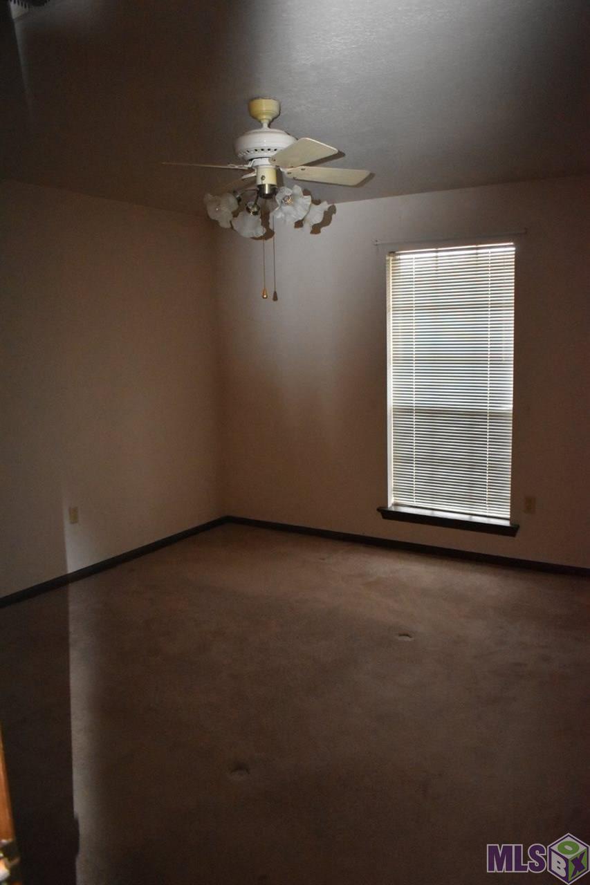 916 Rue Crozat Baton Rouge, LA 70810 - Photo 3 of 7