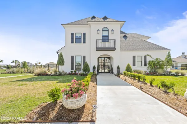$1,050,000 | 1014 The Lake Drive, Broussard, LA 70518