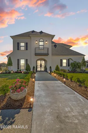 $1,050,000 | 1014 The Lake Drive, Broussard, LA 70518