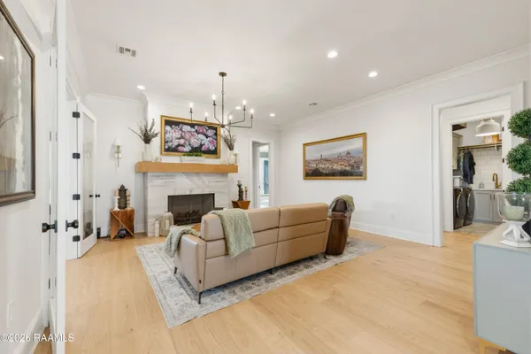$1,050,000 | 1014 The Lake Drive, Broussard, LA 70518