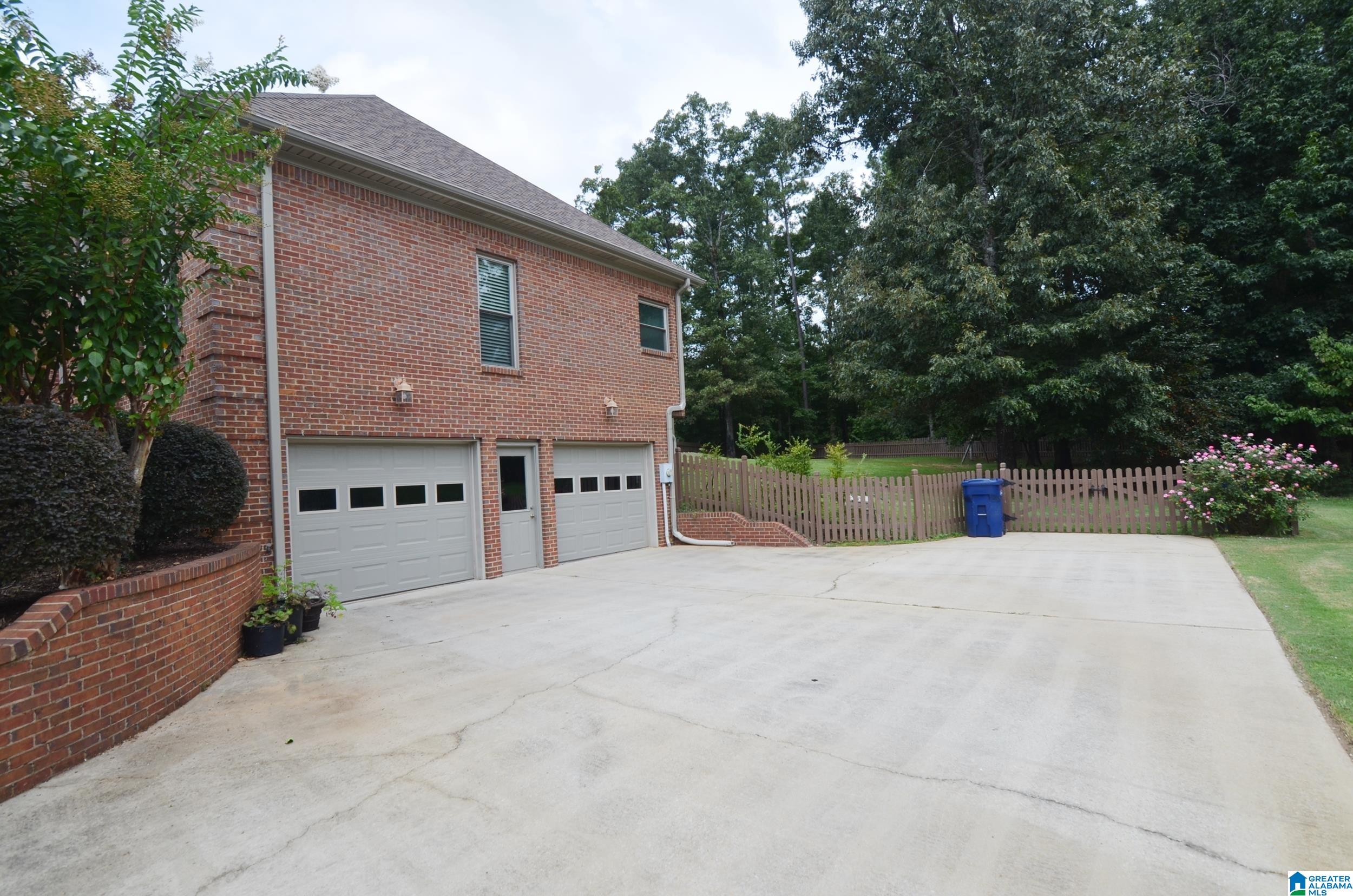 147 Thoroughbred Lane Alabaster, AL 35007 - Photo 5 of 46