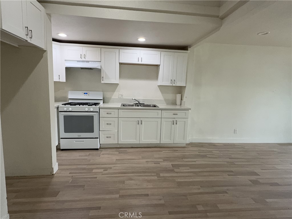 139 North Palm Avenue, Unit 1 Rialto, CA 92376 - Photo 8 of 23 Kitchen