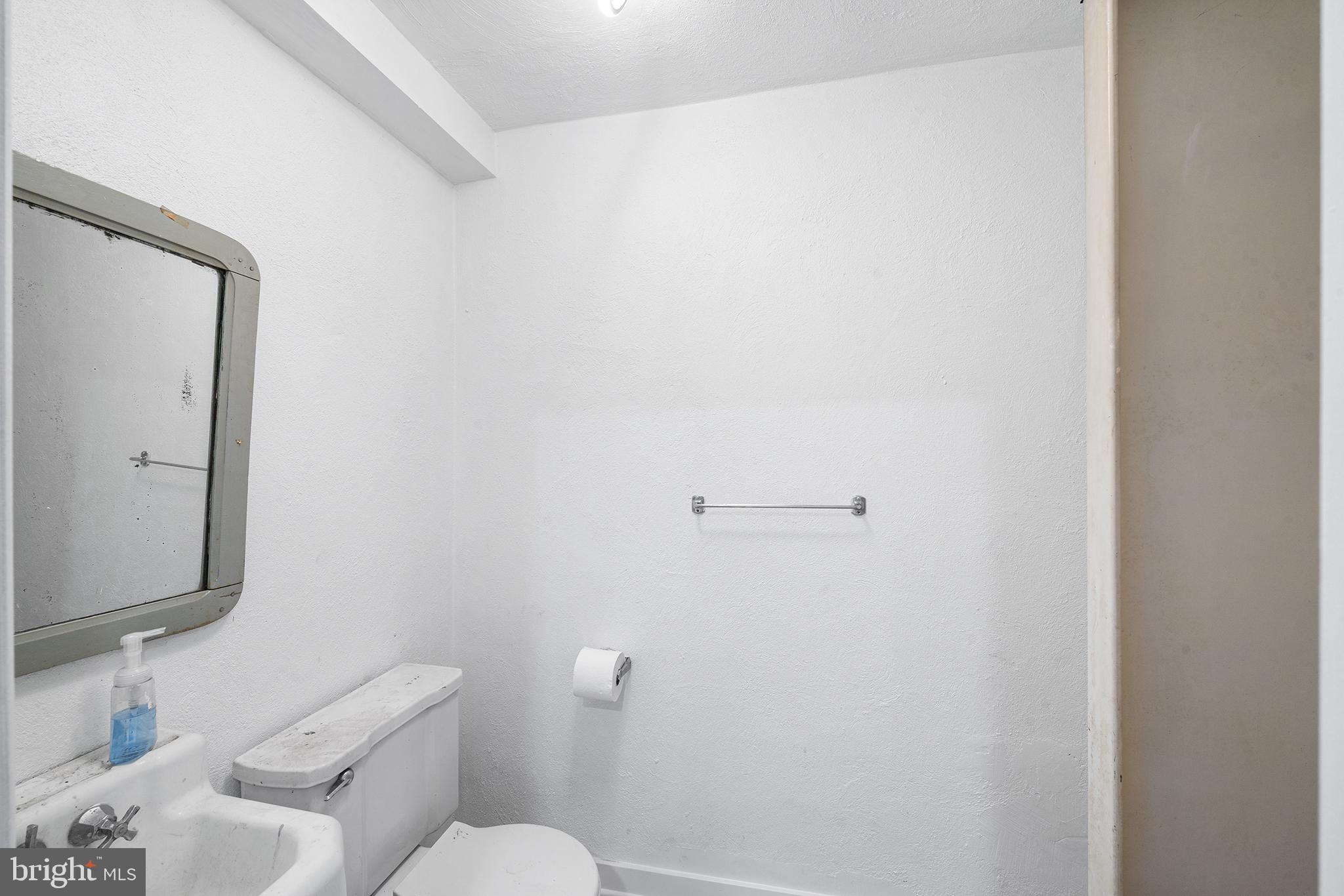 310 Barberry Lane Wayne, PA 19087 - Photo 34 of 36