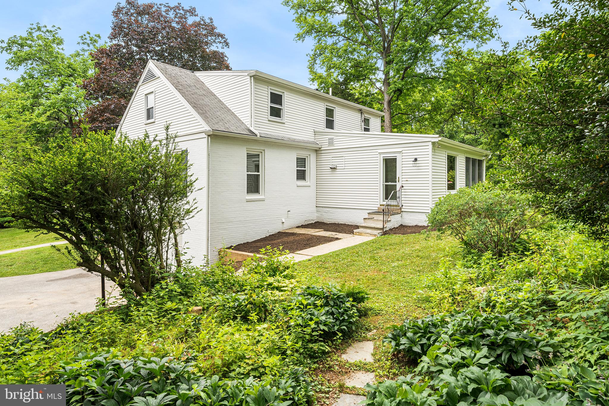 310 Barberry Lane Wayne, PA 19087 - Photo 6 of 36