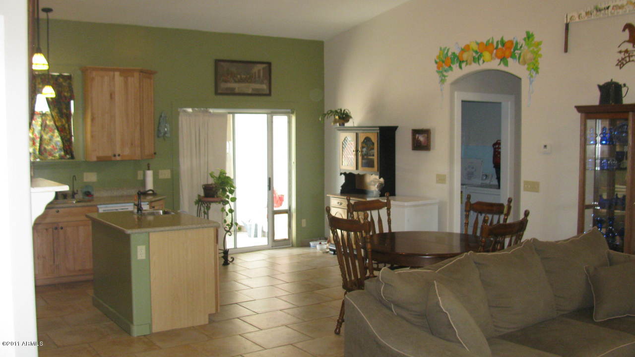 4126 North Colt Road Apache Junction, AZ 85119 - Photo 4 of 18 Eating Area