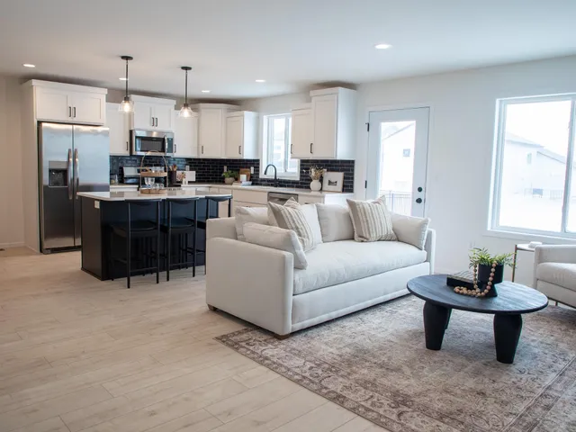 $388,999 | 7901 Lost River Road, Horace, ND 58047