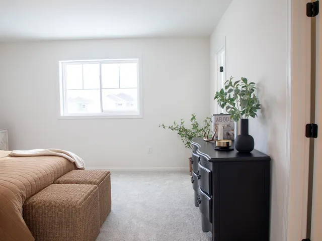 $388,999 | 7901 Lost River Road, Horace, ND 58047