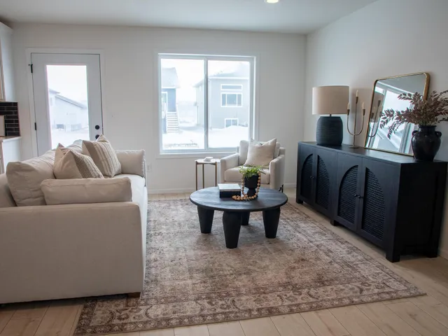 $388,999 | 7901 Lost River Road, Horace, ND 58047