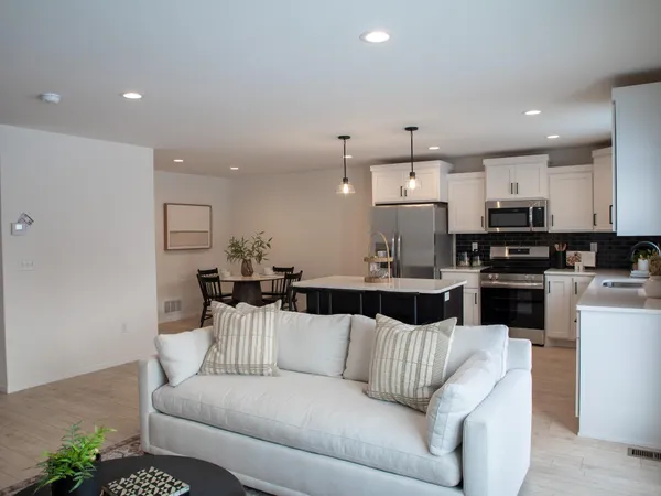 $399,999 | 7901 Lost River Road, Horace, ND 58047