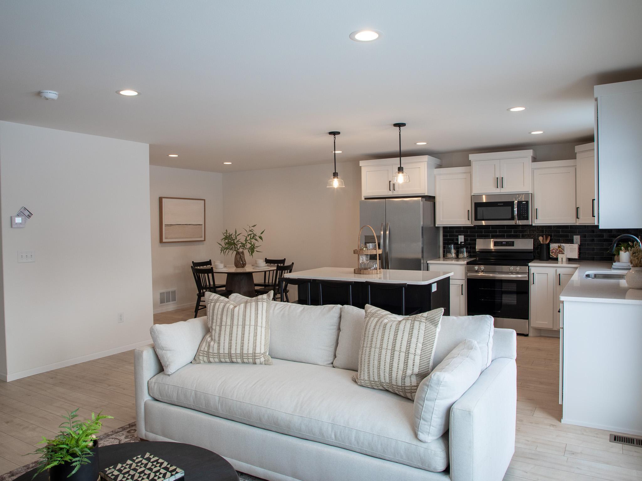 7901 Lost River Road Horace, ND 58047 - Photo 7 of 33