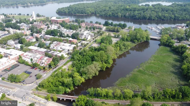 $159,000 | 305 Tatham Street, Burlington, NJ 08016