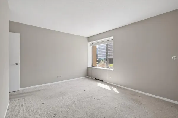 $2,000 | 19 North 1st Street, Unit B407, Minneapolis, MN 55401