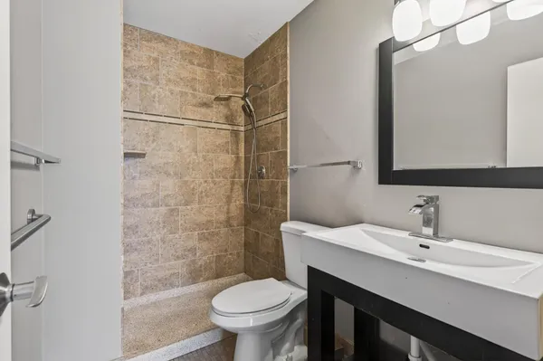 $2,000 | 19 North 1st Street, Unit B407, Minneapolis, MN 55401