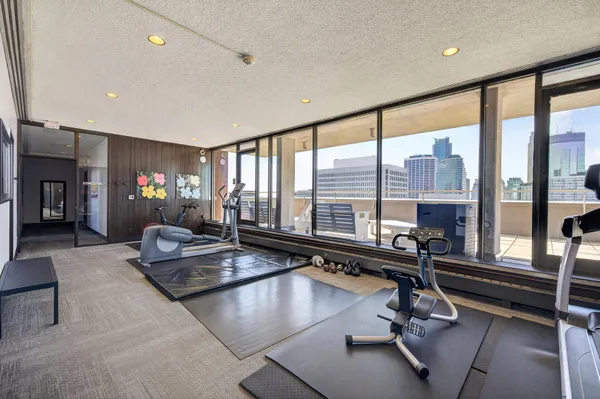 $2,000 | 19 North 1st Street, Unit B407, Minneapolis, MN 55401