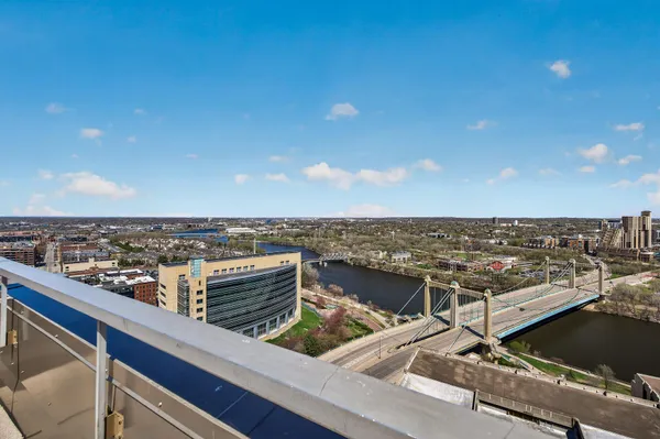 $2,000 | 19 North 1st Street, Unit B407, Minneapolis, MN 55401