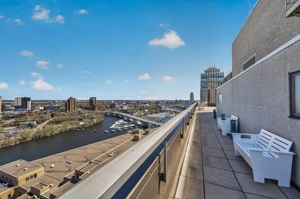 $2,000 | 19 North 1st Street, Unit B407, Minneapolis, MN 55401