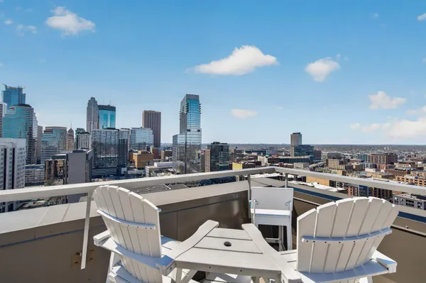$2,000 | 19 North 1st Street, Unit B407, Minneapolis, MN 55401