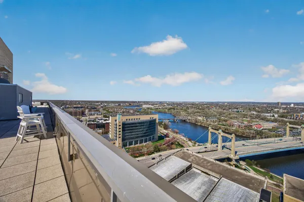 $2,000 | 19 North 1st Street, Unit B407, Minneapolis, MN 55401