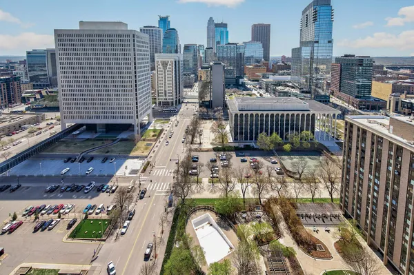 $2,000 | 19 North 1st Street, Unit B407, Minneapolis, MN 55401