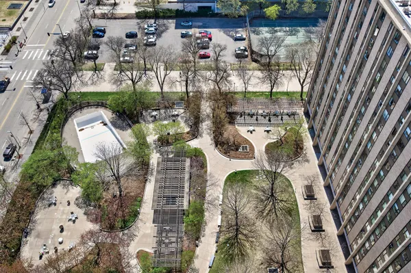 $2,000 | 19 North 1st Street, Unit B407, Minneapolis, MN 55401