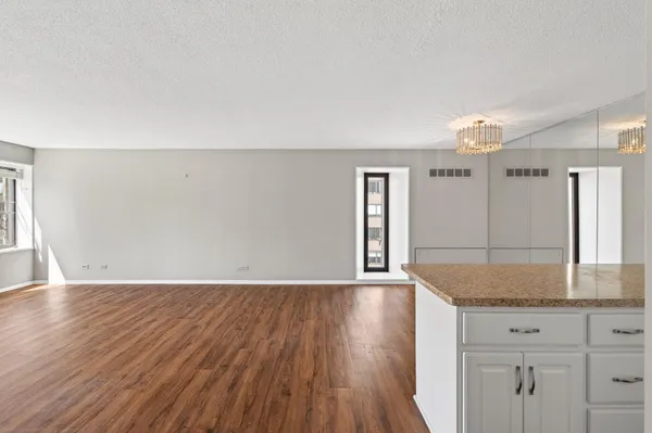 $2,000 | 19 North 1st Street, Unit B407, Minneapolis, MN 55401