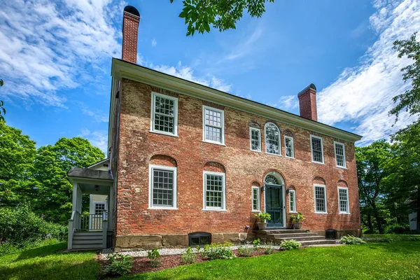 $2,950,000 | 61 Academy Circle, Woodstock, VT 05071