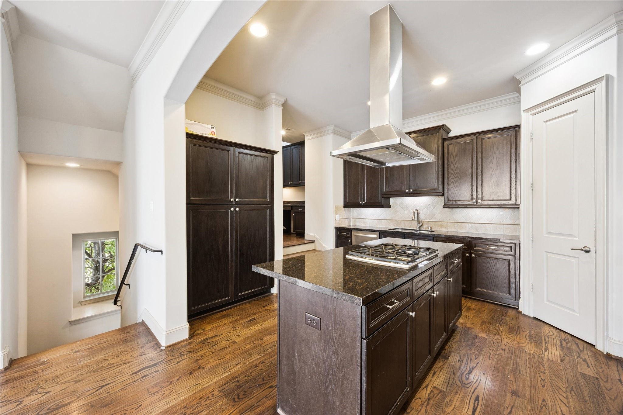 4004 Feagan Street, Unit A Houston, TX 77007 - Photo 12 of 32 Well maintained cabinetry and walk in pantry, this kitchen has lots of capacity