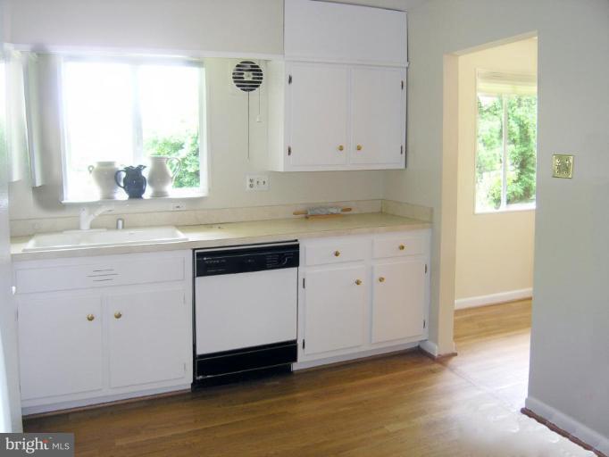 2211 Ross Court Silver Spring, MD 20910 - Photo 10 of 16 Kitchen #2