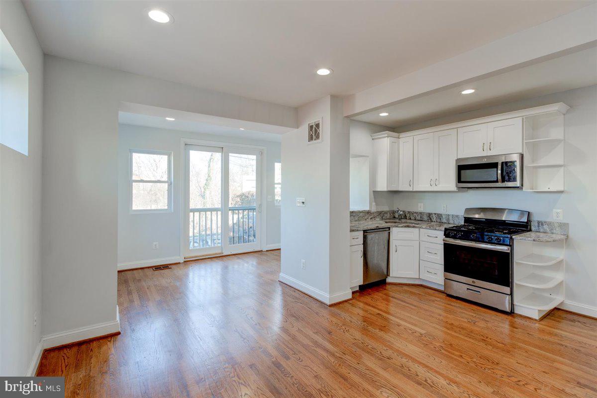 1316 Ridge Place Southeast Washington, DC 20020 - Photo 12 of 28 DIning/Kitchen/Family Room