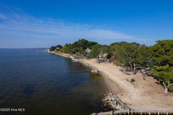 $469,000 | 106 William Tryon Court, Kill Devil Hills, NC 27948