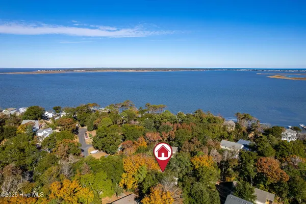 $469,000 | 106 William Tryon Court, Kill Devil Hills, NC 27948