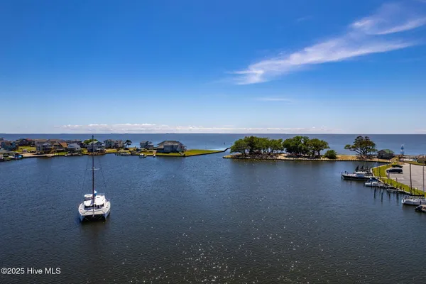 $469,000 | 106 William Tryon Court, Kill Devil Hills, NC 27948