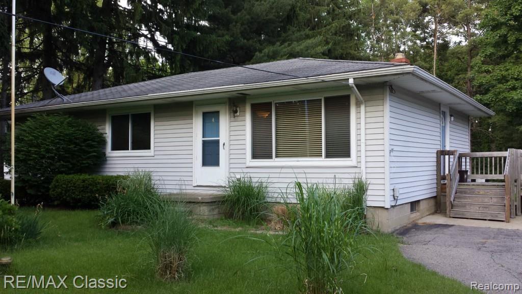 2530 South Commerce Road Walled Lake, MI 48390 - Photo 1 of 19 20140616_191924.jpg
